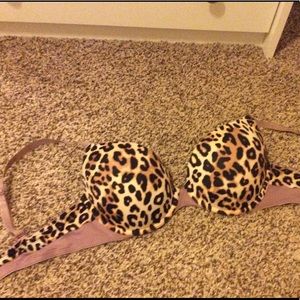 VS pink bra wear everywhere cheetah 34D